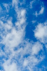青空と雲の風景