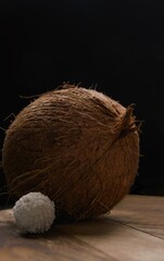 Kokos to owoc wszelkiego zastosowania w gastronomi . - obrazy, fototapety, plakaty