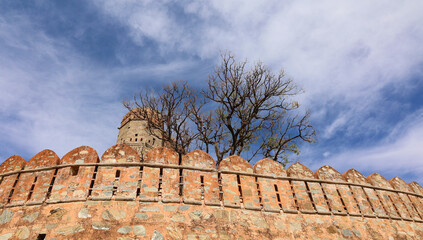 Kumbhal fort or the Great Wall of India, is a Mewar fortress on the westerly range of Aravalli Hills, 48 km from Rajsamand city. Kukmbhalgarh Rajasthan India