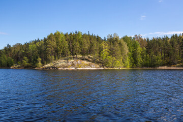 Naklejka premium The coast of Lake Ladoga