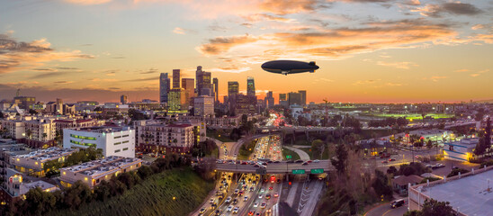 Los Angeles Downtown with Blimp - obrazy, fototapety, plakaty
