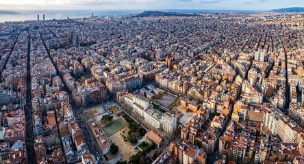 Aerial around downtown Barcelona on a sunny day in early spring - obrazy, fototapety, plakaty