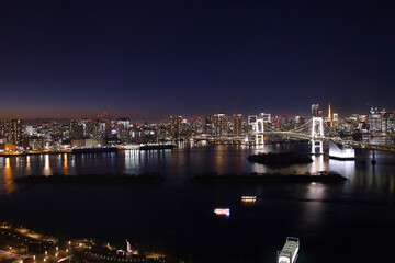 Obraz premium お台場から見たレインボーブリッジと夜景