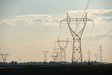 high-voltage pylons, high-intensity power transmission, power transmission pylons