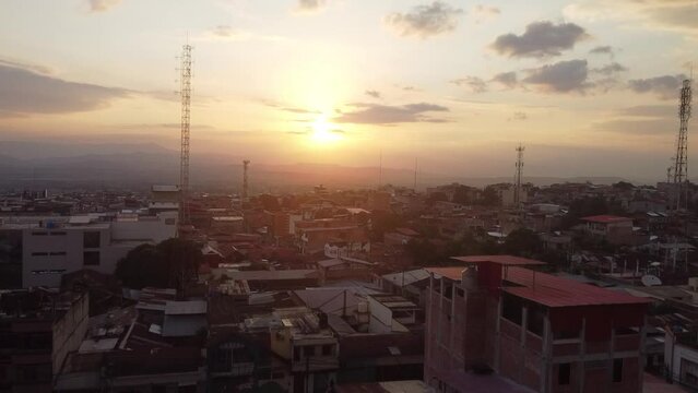 ATARDECER TARAPOTO