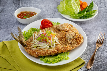 Black-Banded Trevally With Green Mango Salad