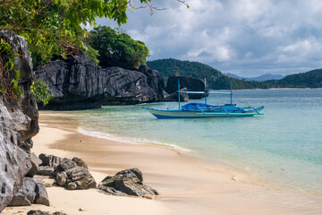 Obraz premium Quiet tropical beach near El Nido, Palawan in the Philippines