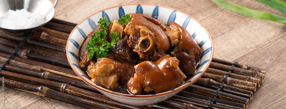 Wall mural Taiwanese traditional food pork knuckle in a bowl