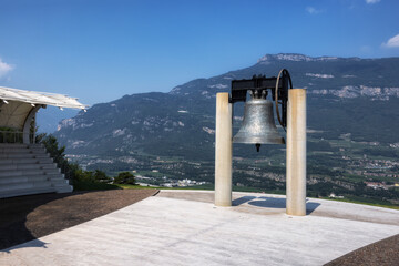 La grande Campana dei Caduti di Rovereto, provincia di Trento, Trentino Alto-Adige, Italia, Europa.