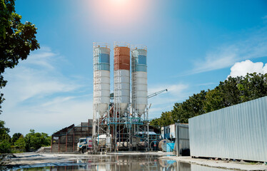 Cement plant concrete and loads it into concrete mixers