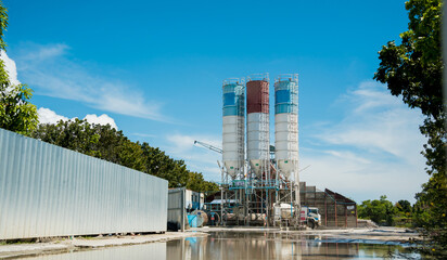 Cement plant concrete and loads it into concrete mixers
