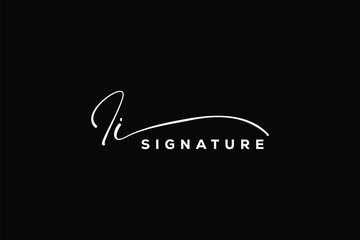 Obraz premium II initials Handwriting signature logo. II Hand drawn Calligraphy lettering Vector. II letter real estate, beauty, photography letter logo design.