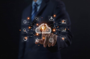 Businessmen use computers to visualize large online data in the cloud.
It is a cloud server backup platform technology to ensure the safety of business data communications and data download systems.