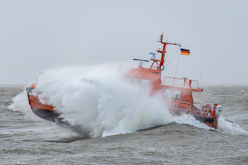 pilot boat in rough seas