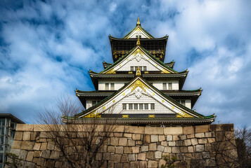 Osaka's landmark Osaka Castle castle tower that shines in the blue sky