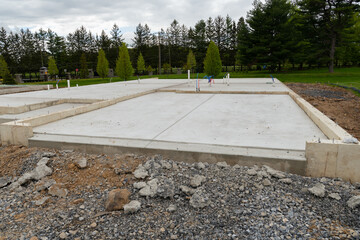new house foundation in poured concrete lined