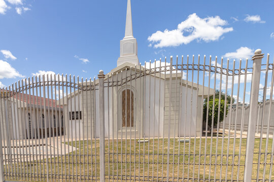 Igreja na cidade de Puerto Quijarro, Bol&iacute;via, divisa com Mato Grosso do Sul, Brasil