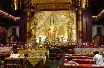 Fototapeta na wymiar Temple Buddha Tooth Relic à Singapour