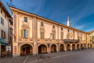 Fototapeta na wymiar Carignano, Turin, Italy - November 18, 2023: view of the ancient former town hall building in Piazza San Giovanni