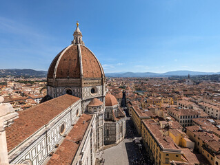 Fototapeta na wymiar Aerial view of the cathedral Santa Maria del Fiore in Florence