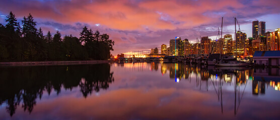 Naklejka premium Coal Harbour, Downtown Vancouver Cityscape at Sunrise
