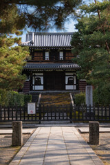 建仁寺の開山堂楼門