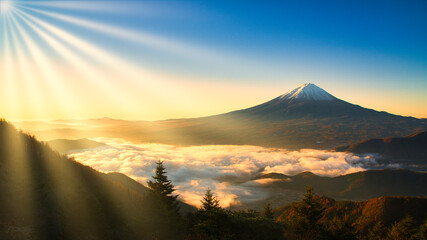 新道峠より朝の雲海と富士山