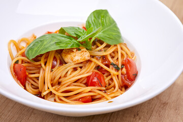 pasta with shrimps and basil