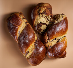 Sponge cake with Turkish delight and cocoa