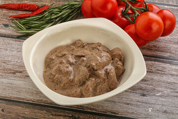 Soft chicken liver with cream