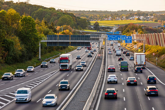 Germany, Baden-Wurttemberg, Leonberg, Traffic alongBundesautobahn8
