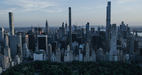 Obraz premium Scenic Aerial New York City View From Midtown Towards Lower Manhattan Architecture. Panoramic Wall Street Financial District Shot from a Helicopter. Cityscape with Office Buildings and Skyscrapers