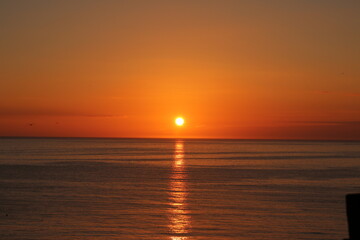 日本海に沈む夕陽
