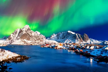 Foto op Plexiglas Lofoten Islands is a region in the Norwegian province of Nordland, which are located 100-300 km north of the Arctic Circle. © Victor