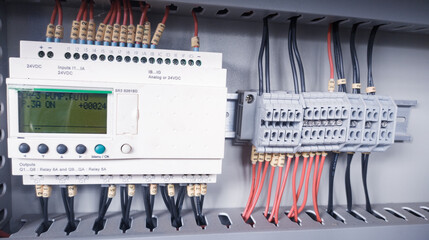 Smart Relay Zelio Logic to use controlling electrical pump motor.