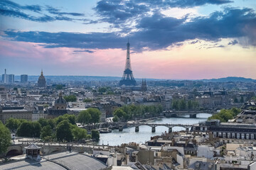 Paris, aerial view of the Eiffel Tower, with the Defense towers in background
 - obrazy, fototapety, plakaty