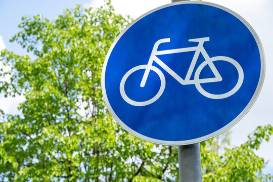 Blue sign with a bicycle