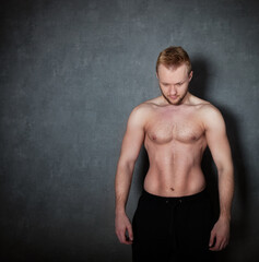 Obraz premium Handsome muscular male model