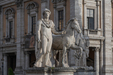Fototapeta na wymiar Dioskur Pollux mit Pferd, Kapitolplatz, Rom, Italien