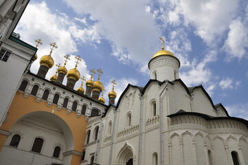Ulice Moskwy, Rosja. Zabytki, fasady, Plac Czerwony, Kreml, Świątynie prawosławne, obiekty turystyczne - obrazy, fototapety, plakaty