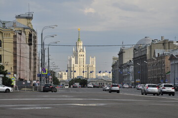 Fototapeta na wymiar Ulice Moskwy, Rosja. Zabytki, fasady, Plac Czerwony, Kreml, Teatr Wielki