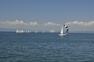 Port, Władywostok, Rosja. Statki, okręty, most, zatoka, łodzie, pływanie © Ornela