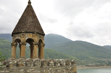 Architektura sakralna Gruzji, zabytkowe kamienne kościoły.