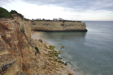 Portugalia, plaże i skaliste wybrzeże Algarve © Ornela