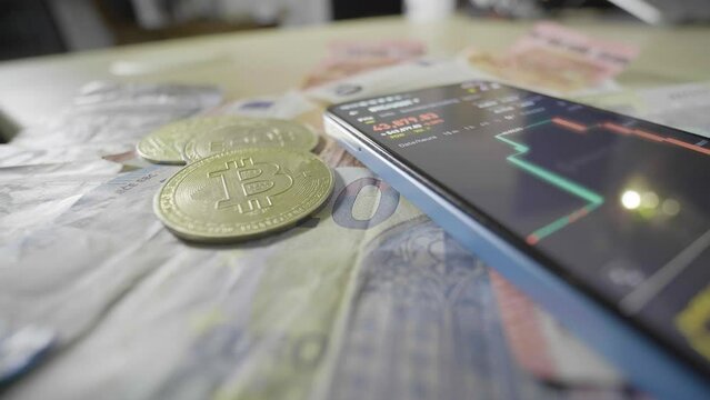 Bitcoin, BTC, euro, argent liquide, crypto monnaie, ETF, argent, trading, actif num&eacute;rique, finance, devise,  banque, affaires, &eacute;change, gain, perte, chart, graphique, pi&egrave;ce, richesse, billet, ordinate