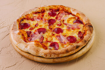 Pepperoni Pizza with Mozzarella cheese, salami, ham
