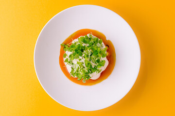 Vegetable salad with avocado and cream sauce