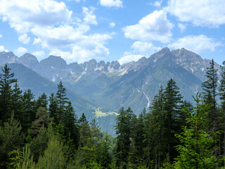 Obraz premium Dolomitenblick bei Bozen in Südtirol 