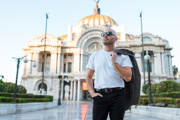 Obraz premium male traveling alone 