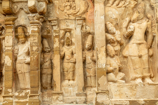 Thiru Parameswara Vinnagaram temple ancient idol statues decoration, Kanchipuram, Tondaimandalam region, Tamil Nadu, South India